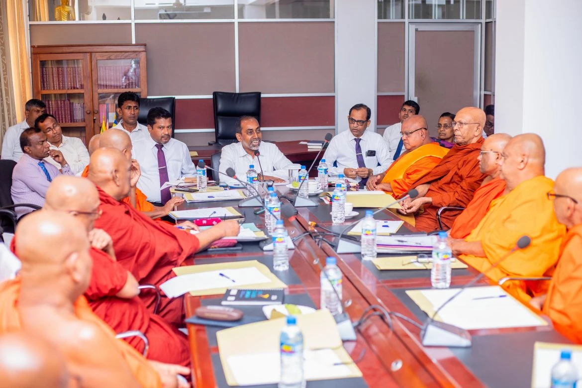 Sri Lanka tăng cường mối quan hệ giữa nhà nước và Tăng đoàn với hội đồng Phật giáo mới